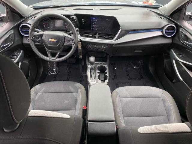 2025 Chevrolet Trax FWD LS