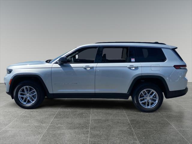 2024 Jeep Grand Cherokee L Laredo 4x2