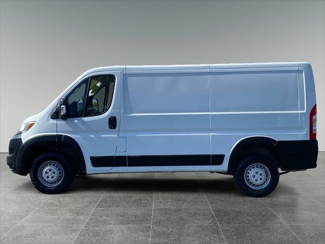 2025 Ram ProMaster 2500 Cargo Van Tradesman Low Roof 136" WB w/Pass Seat