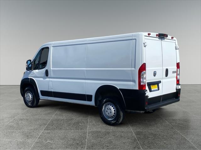 2025 Ram ProMaster 2500 Cargo Van Tradesman Low Roof 136" WB w/Pass Seat