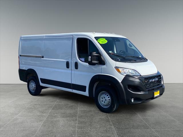 2025 Ram ProMaster 2500 Cargo Van Tradesman Low Roof 136" WB w/Pass Seat