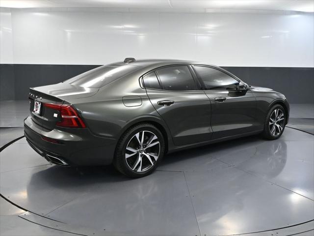 2022 Volvo S60 Recharge T8 R-Design Expression Extended Range
