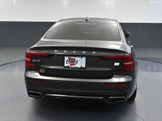 2022 Volvo S60 Recharge T8 R-Design Expression Extended Range