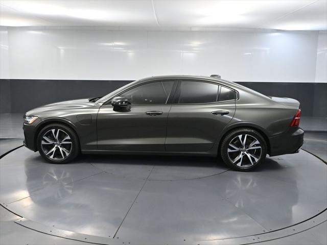 2022 Volvo S60 Recharge T8 R-Design Expression Extended Range