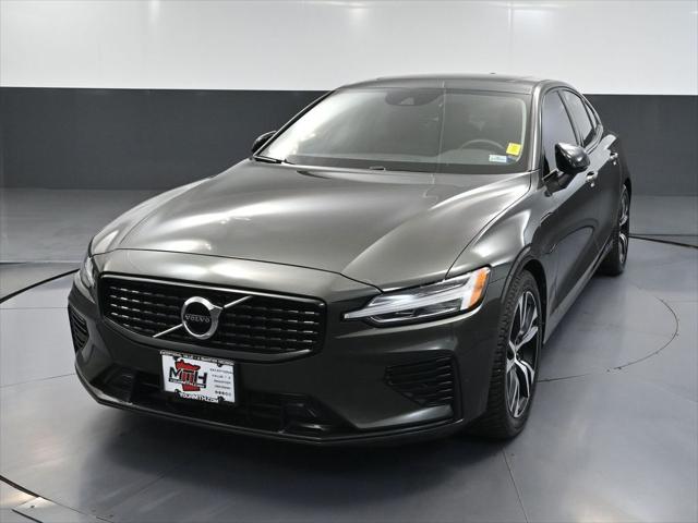 2022 Volvo S60 Recharge T8 R-Design Expression Extended Range