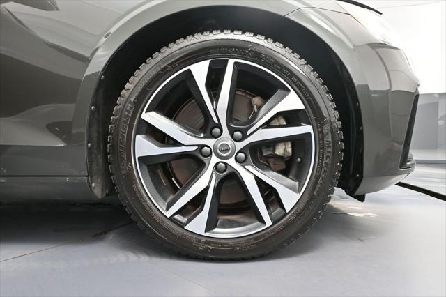 2022 Volvo S60 Recharge T8 R-Design Expression Extended Range