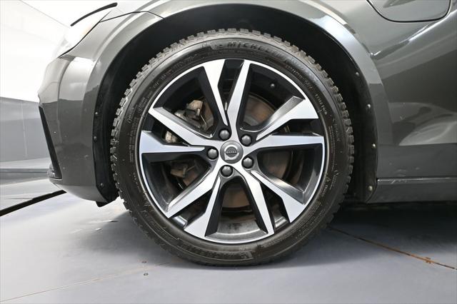 2022 Volvo S60 Recharge T8 R-Design Expression Extended Range