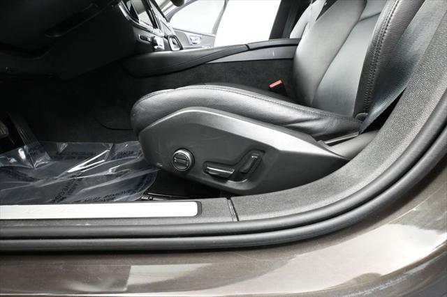 2022 Volvo S60 Recharge T8 R-Design Expression Extended Range