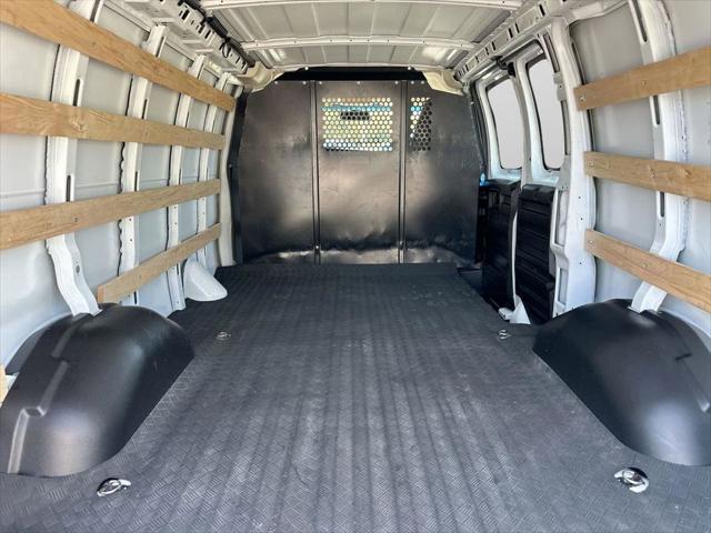 2024 GMC Savana Cargo RWD 2500 Regular Wheelbase Work Van