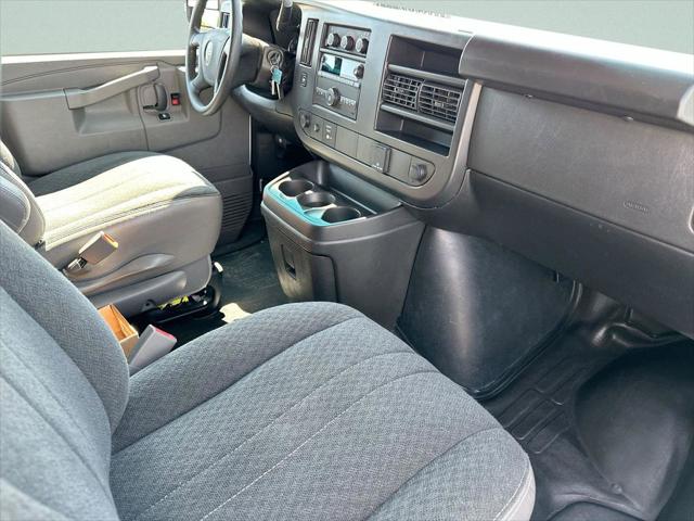 2024 GMC Savana Cargo RWD 2500 Regular Wheelbase Work Van