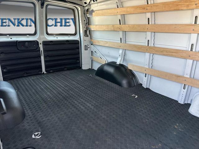 2024 GMC Savana Cargo RWD 2500 Regular Wheelbase Work Van