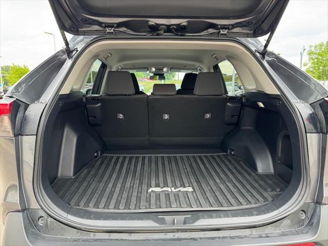 2023 Toyota RAV4 Hybrid LE