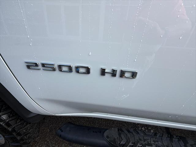 2025 Chevrolet Silverado 2500HD 4WD Crew Cab Standard Bed Custom