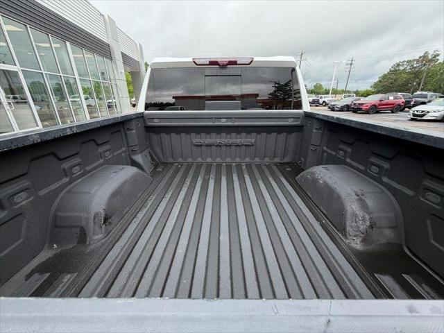 2022 GMC Sierra 1500 4WD Crew Cab Short Box Denali