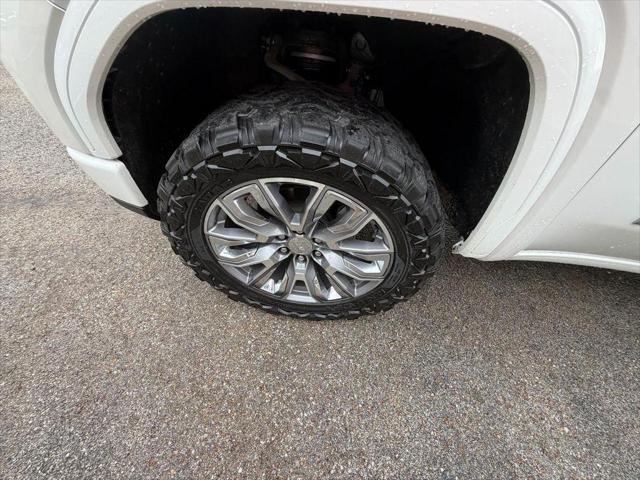 2022 GMC Sierra 1500 4WD Crew Cab Short Box Denali
