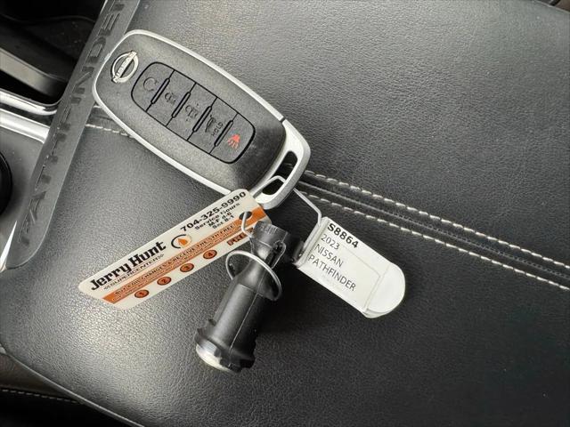2023 Nissan Pathfinder Platinum 4WD