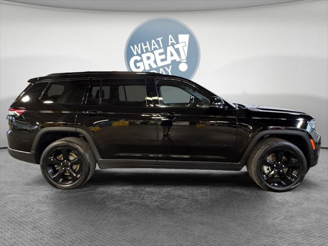 2023 Jeep Grand Cherokee L Altitude 4x4 2023 Jeep Grand Cherokee L Altitude 4x4