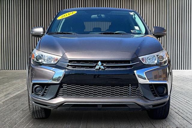 2019 Mitsubishi Outlander Sport 2.0 ES 2019 Mitsubishi Outlander Sport 2.0 ES
