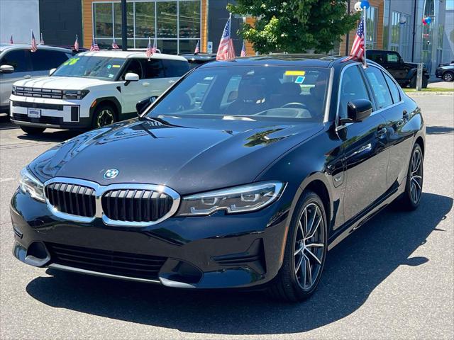 2022 BMW 330e xDrive 2022 BMW 330e xDrive