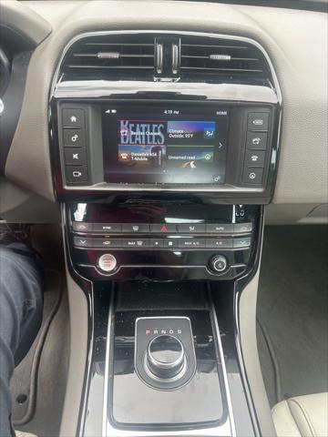 2017 Jaguar XE 25t