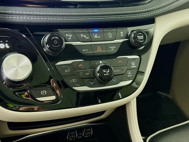 2023 Chrysler Pacifica Limited AWD
