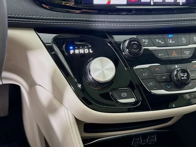 2023 Chrysler Pacifica Limited AWD