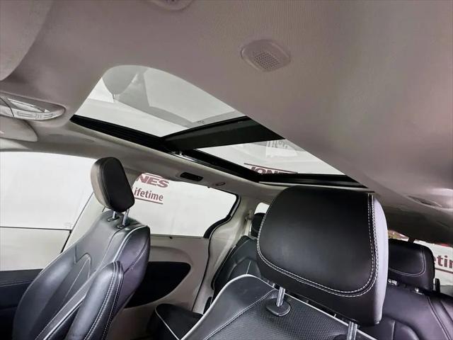 2023 Chrysler Pacifica Limited AWD