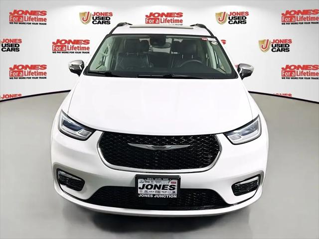 2023 Chrysler Pacifica Limited AWD