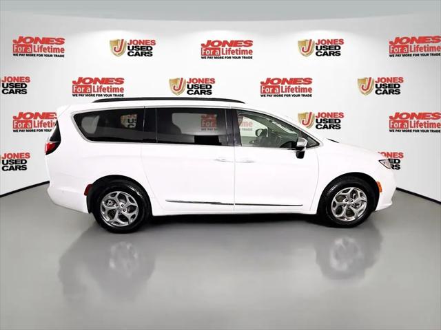 2023 Chrysler Pacifica Limited AWD