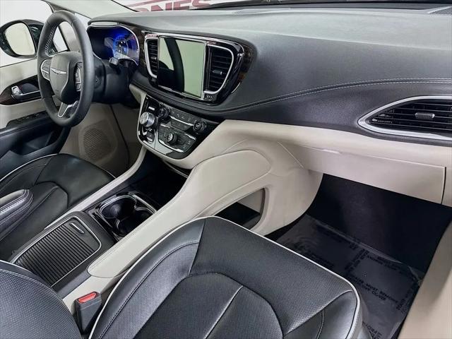 2023 Chrysler Pacifica Limited AWD