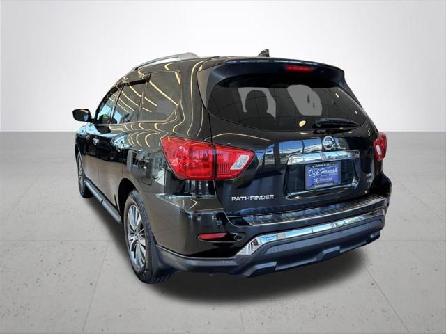 2019 Nissan Pathfinder SL