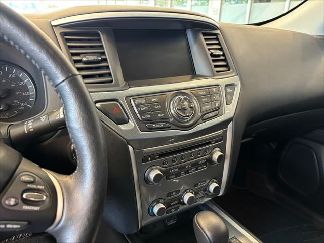 2019 Nissan Pathfinder SL