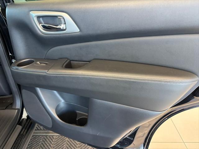 2019 Nissan Pathfinder SL