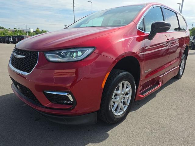 2024 Chrysler Pacifica Touring L for sale in Richmond, KY
