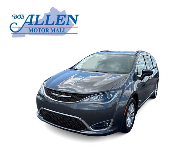 2017 Chrysler Pacifica Touring-L for sale in Danville, KY
