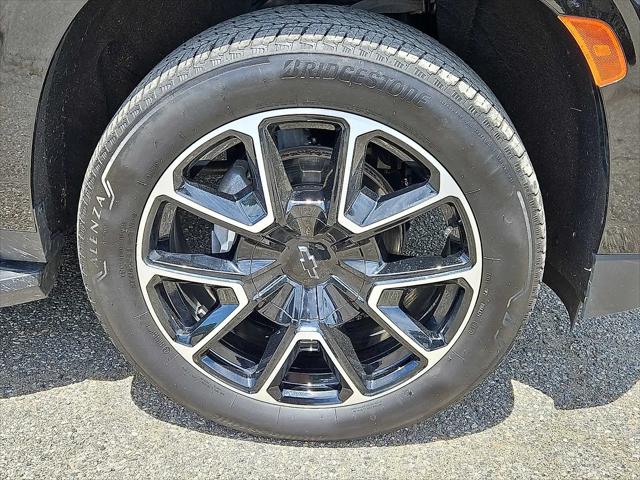 2024 Chevrolet Suburban 4WD RST