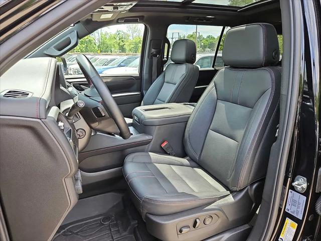 2024 Chevrolet Suburban 4WD RST