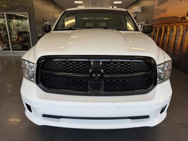 2017 RAM 1500 Express Crew Cab 4x4 57 Box 2017 RAM 1500 Express Crew Cab 4x4 57 Box