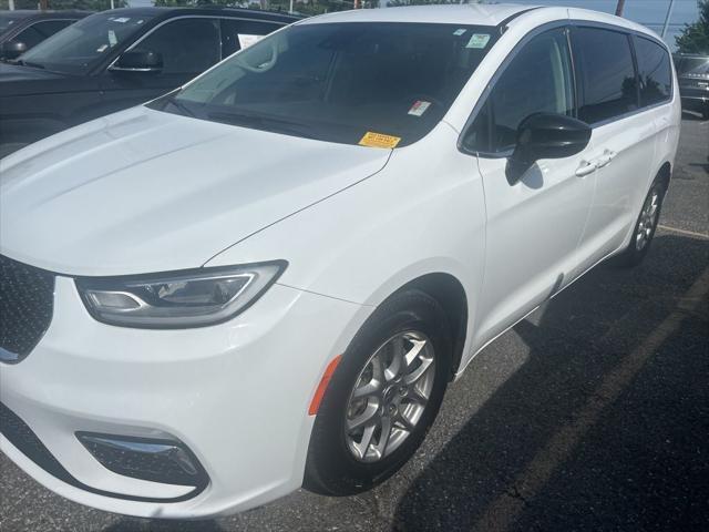 2024 Chrysler Pacifica Touring L 2024 Chrysler Pacifica Touring L