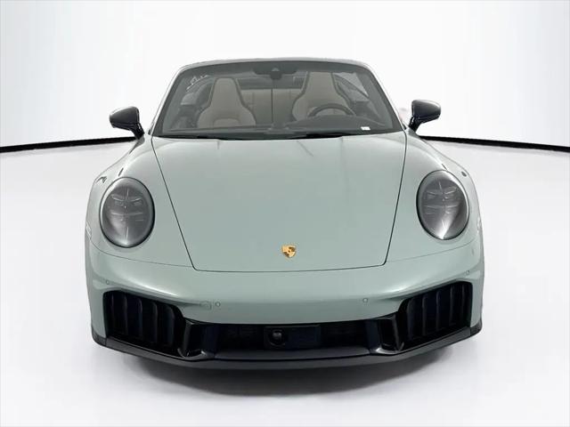 2026 Porsche 911 Carrera 4 GTS Cabriolet