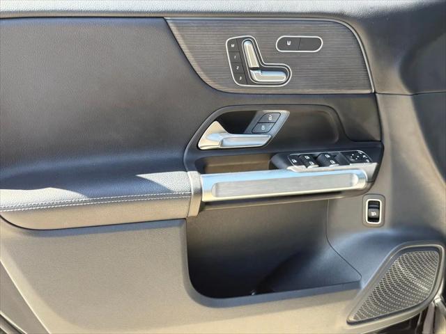 2023 Mercedes-Benz GLB GLB 250