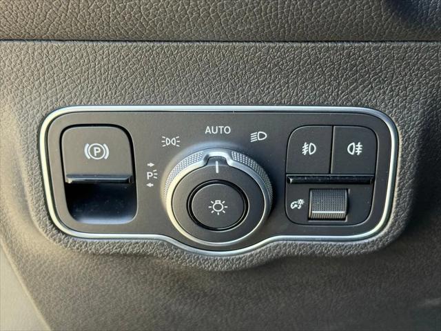 2023 Mercedes-Benz GLB GLB 250