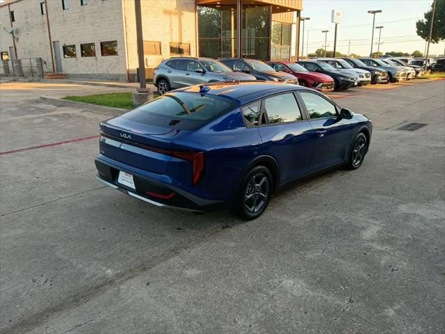 2025 Kia K4 LXS