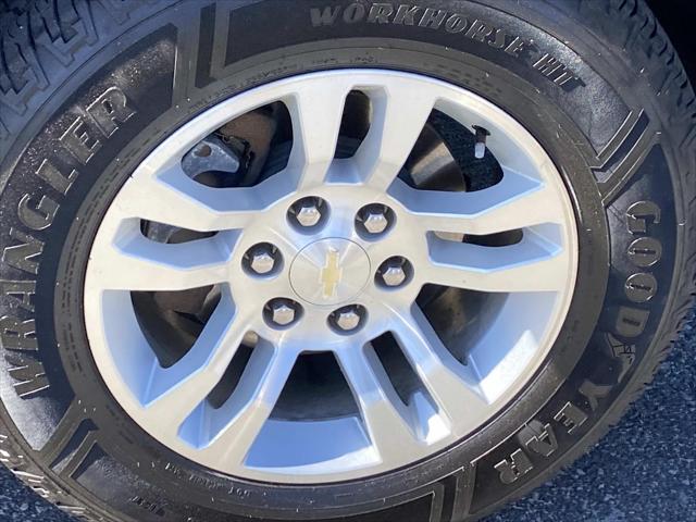 2020 Chevrolet Suburban 4WD LT