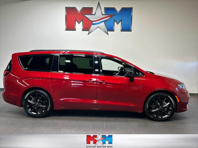 2025 Chrysler Pacifica Limited for sale in Christiansburg, VA
