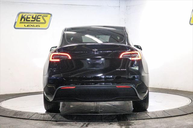 2022 Tesla Model Y Long Range Dual Motor All-Wheel Drive