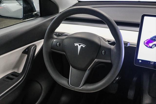 2022 Tesla Model Y Long Range Dual Motor All-Wheel Drive