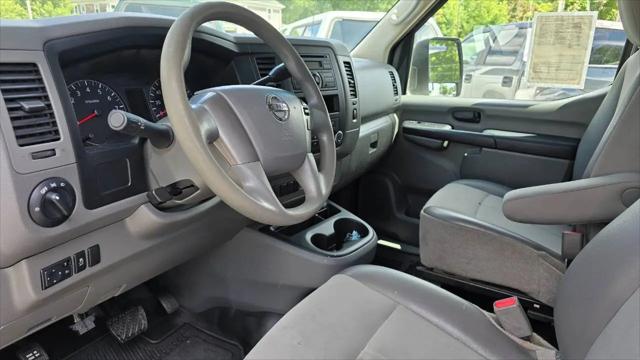 2017 Nissan 2500 S V6