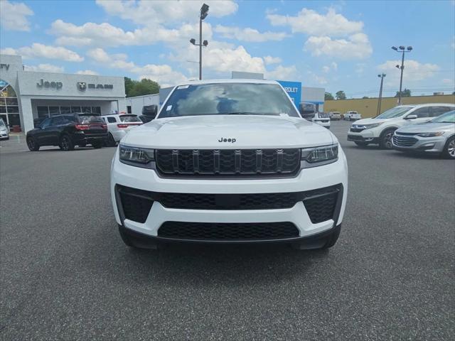 2026 Jeep Grand Cherokee Altitude 4x4