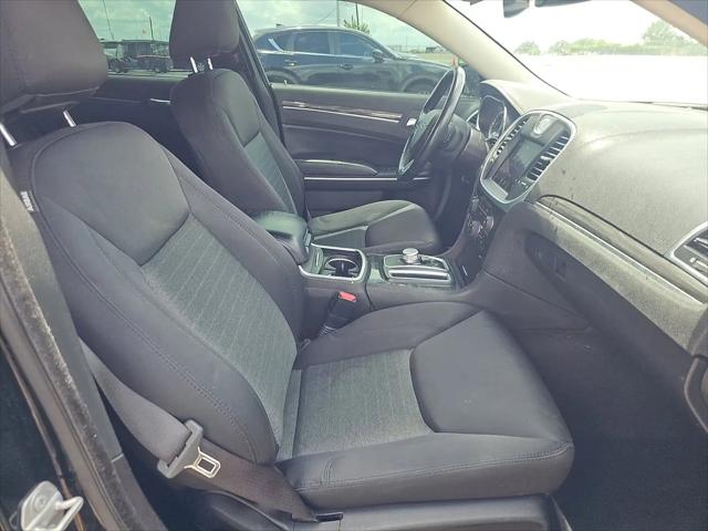 2022 Chrysler 300 Touring